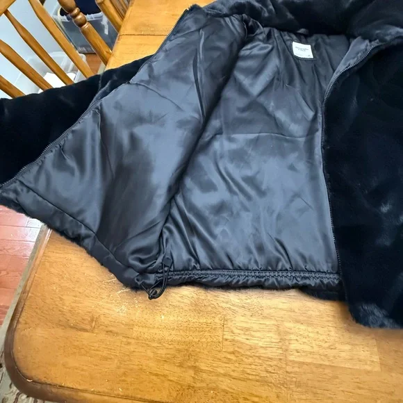 Abercrombie & Fitch Oversized Faux Fur Quilted Puffer Jacket XL Black - Picture 5 of 9